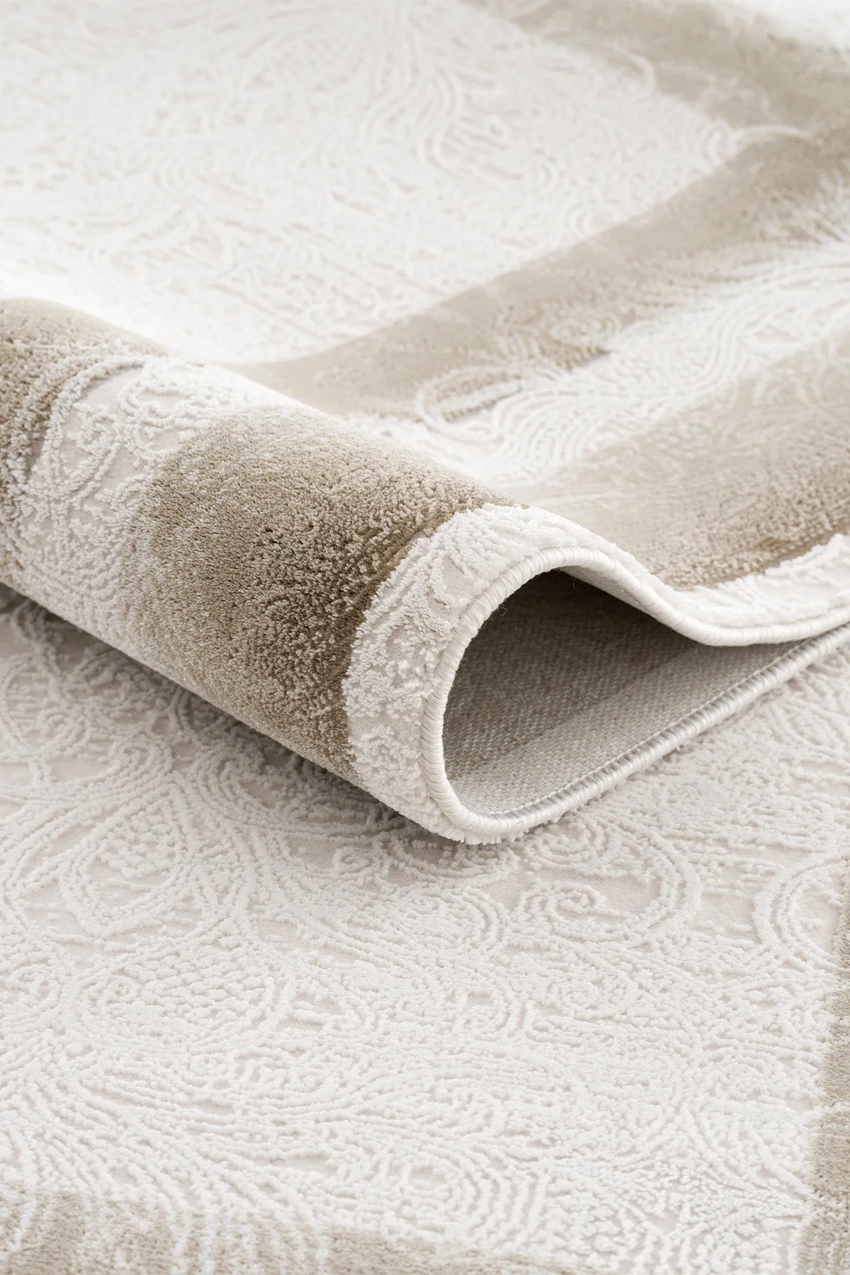 Alfombra de salón Koza Mirage color crema visón
