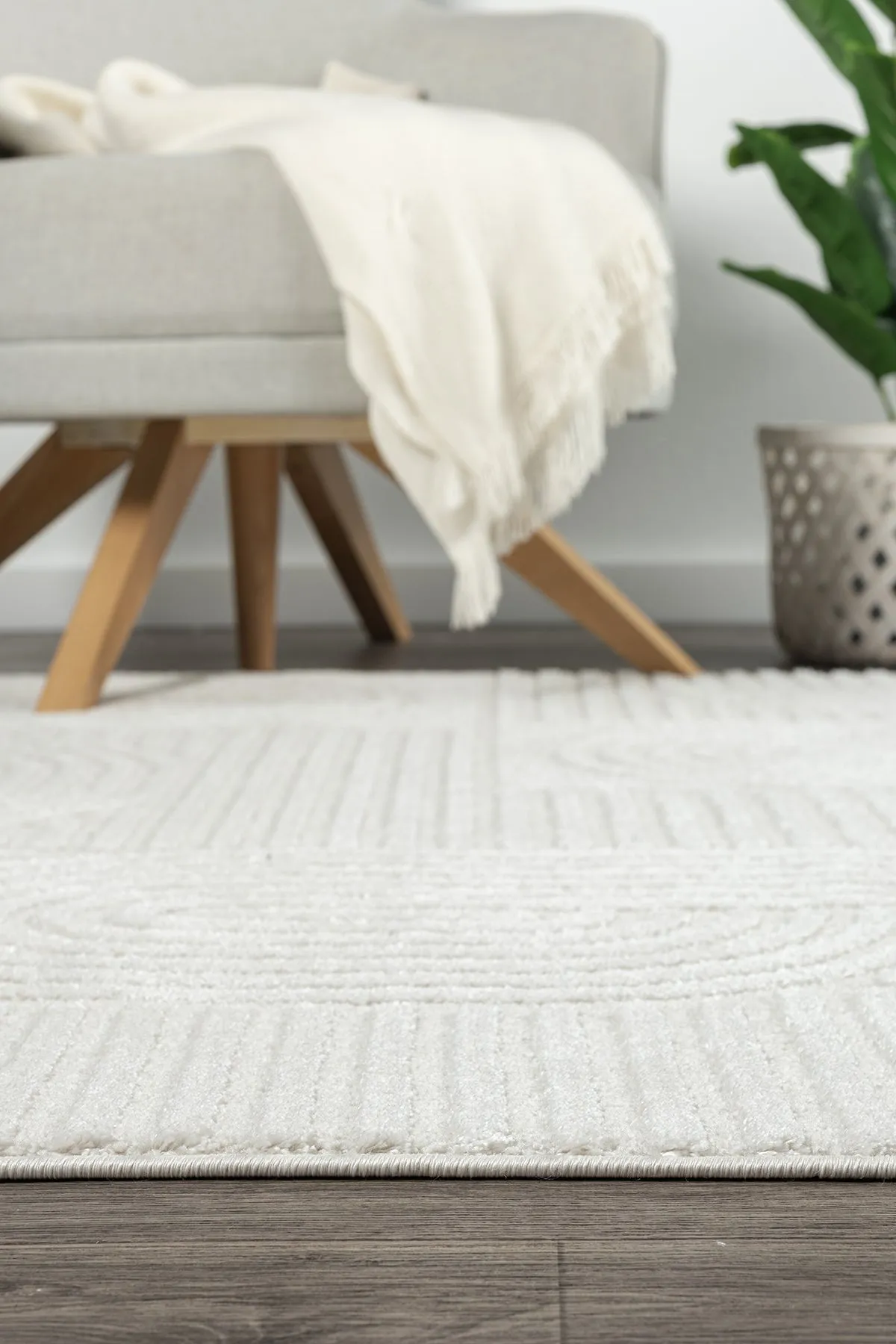 Modern cut carpet