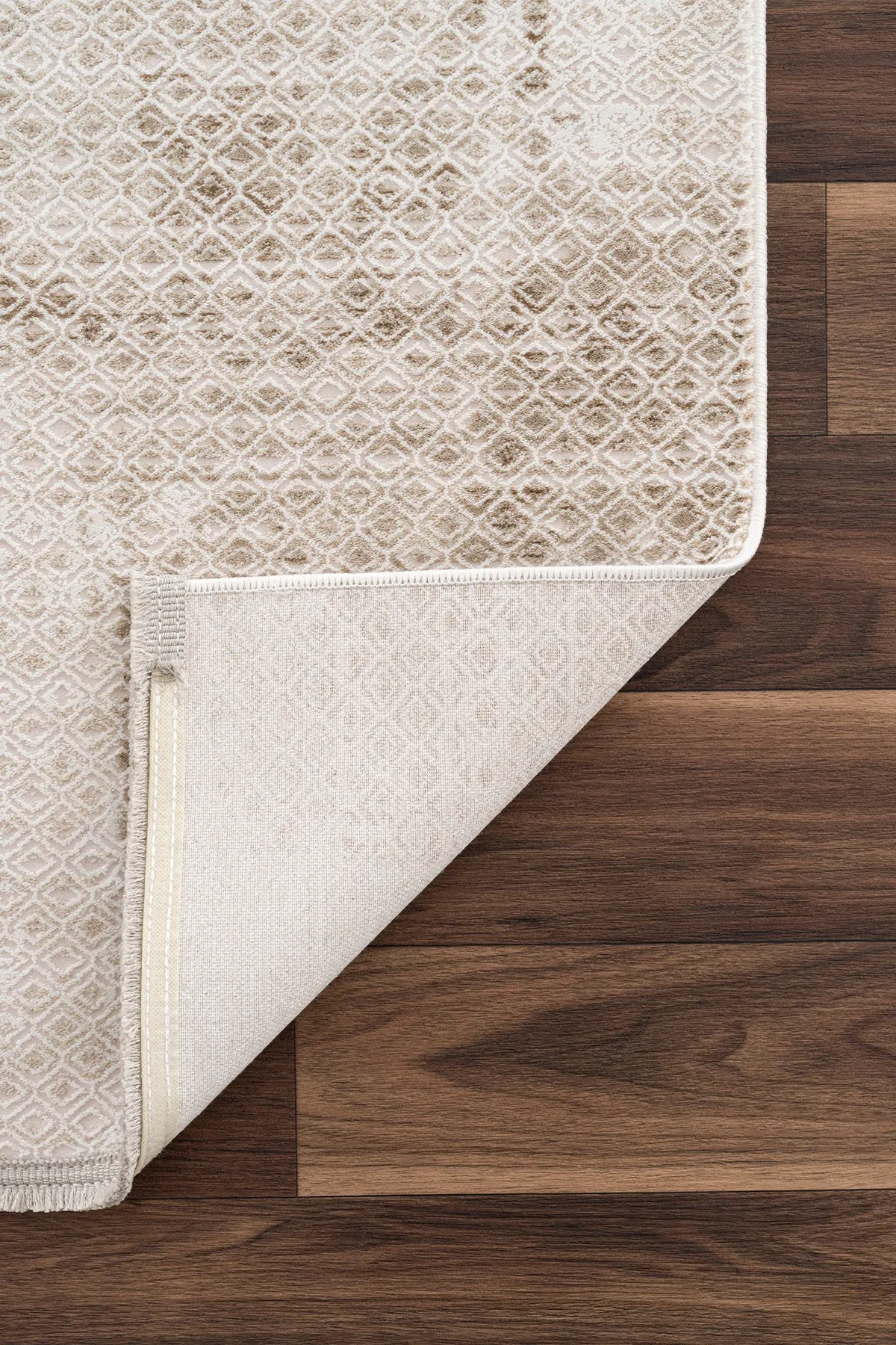 tapis à motifs abstraits