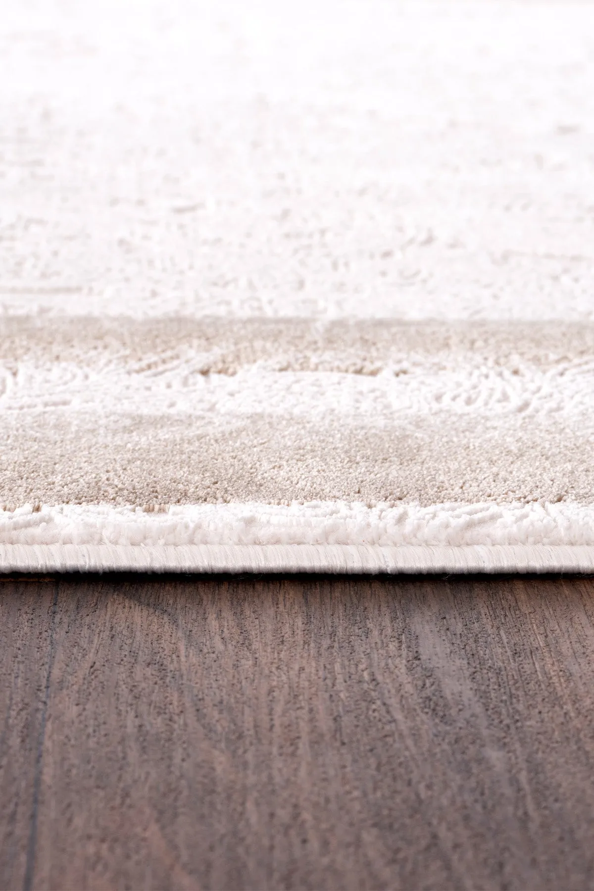 Alfombra de salón Koza Mirage color crema visón