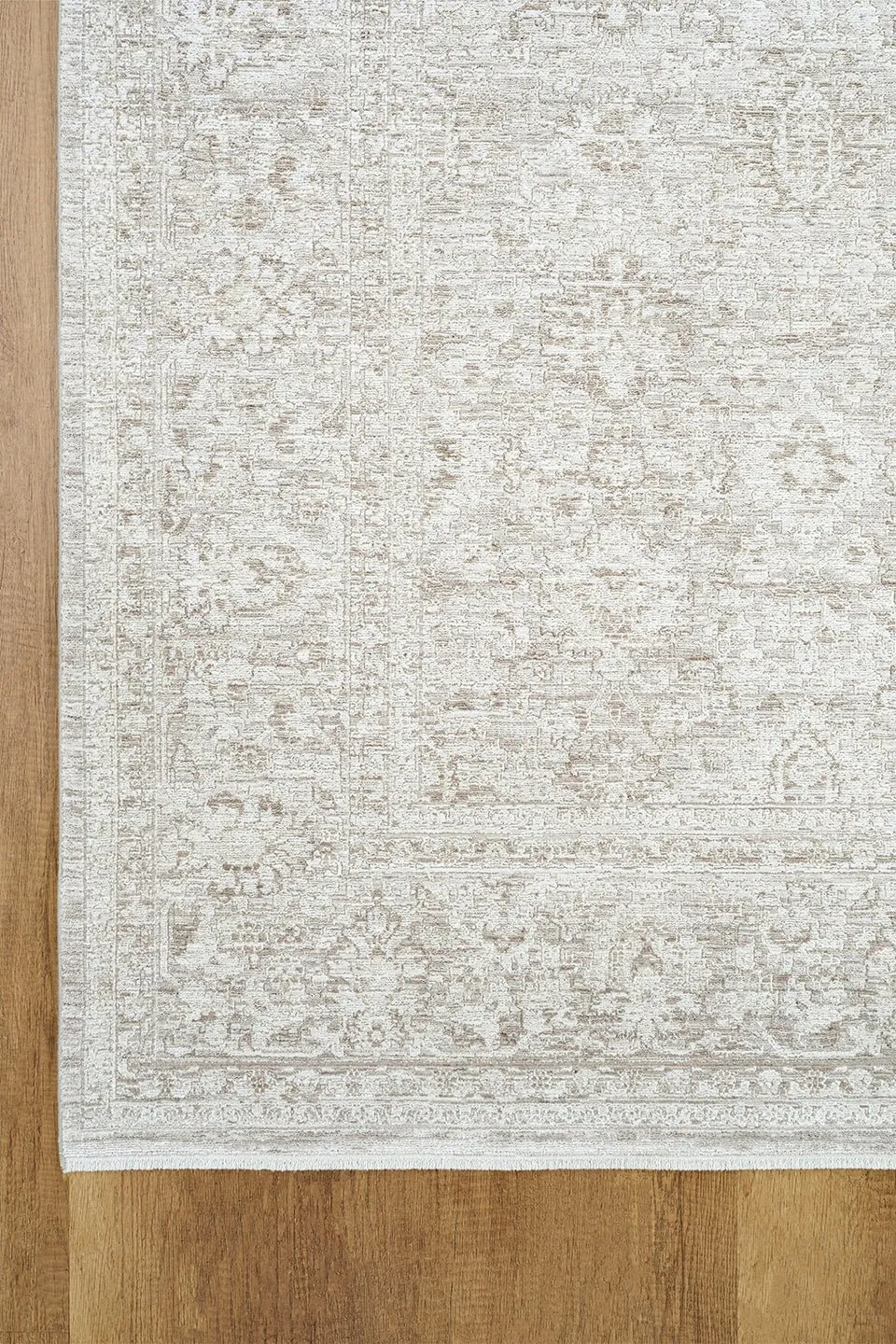 Moderner klassischer Teppich mit Fransen