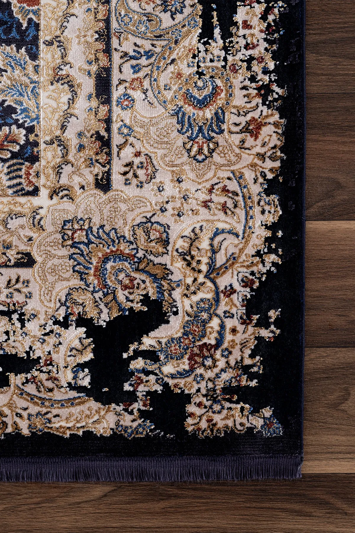 Traditioneller gemusterter Teppich