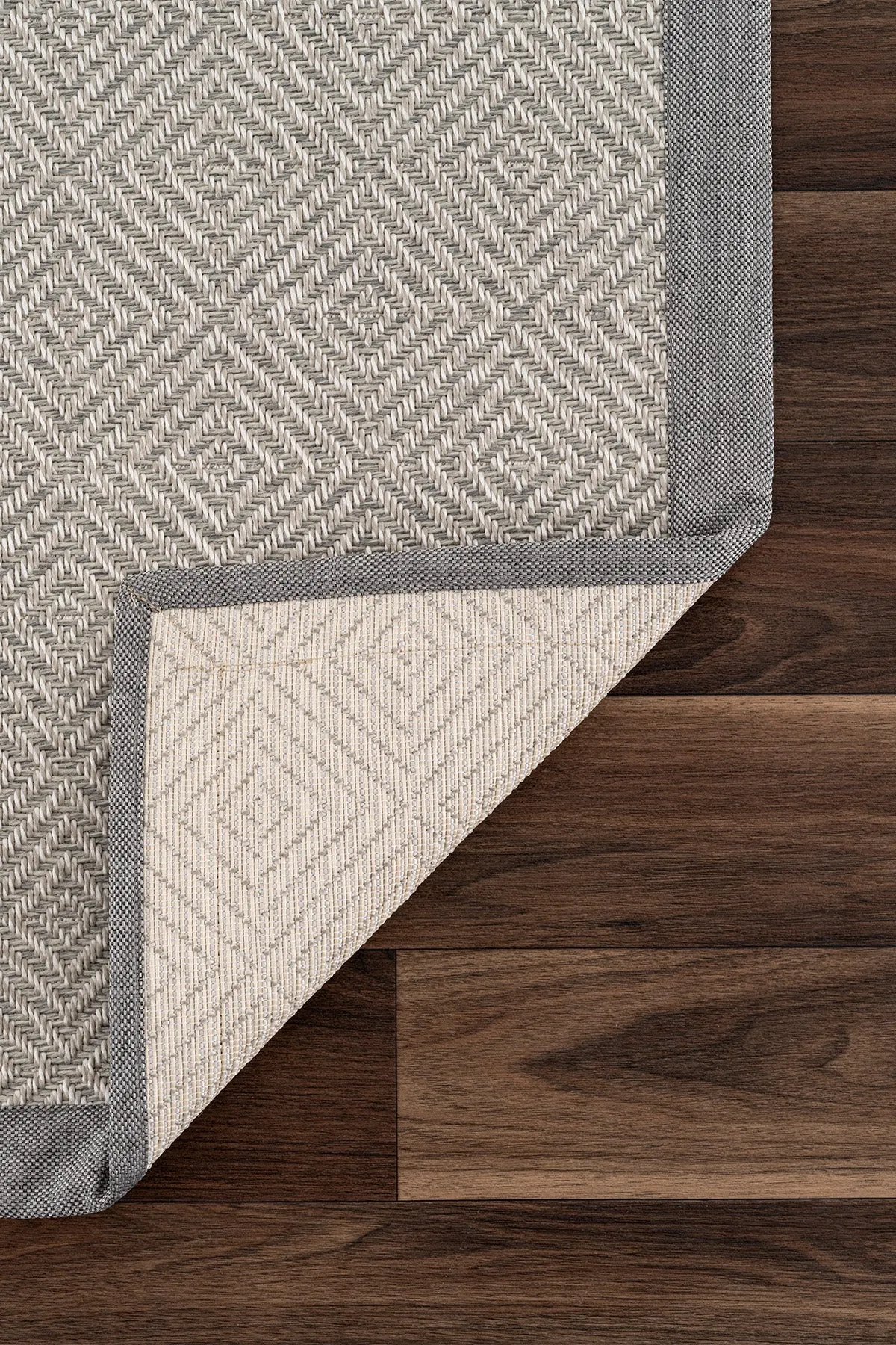 minimalistischer Designteppich